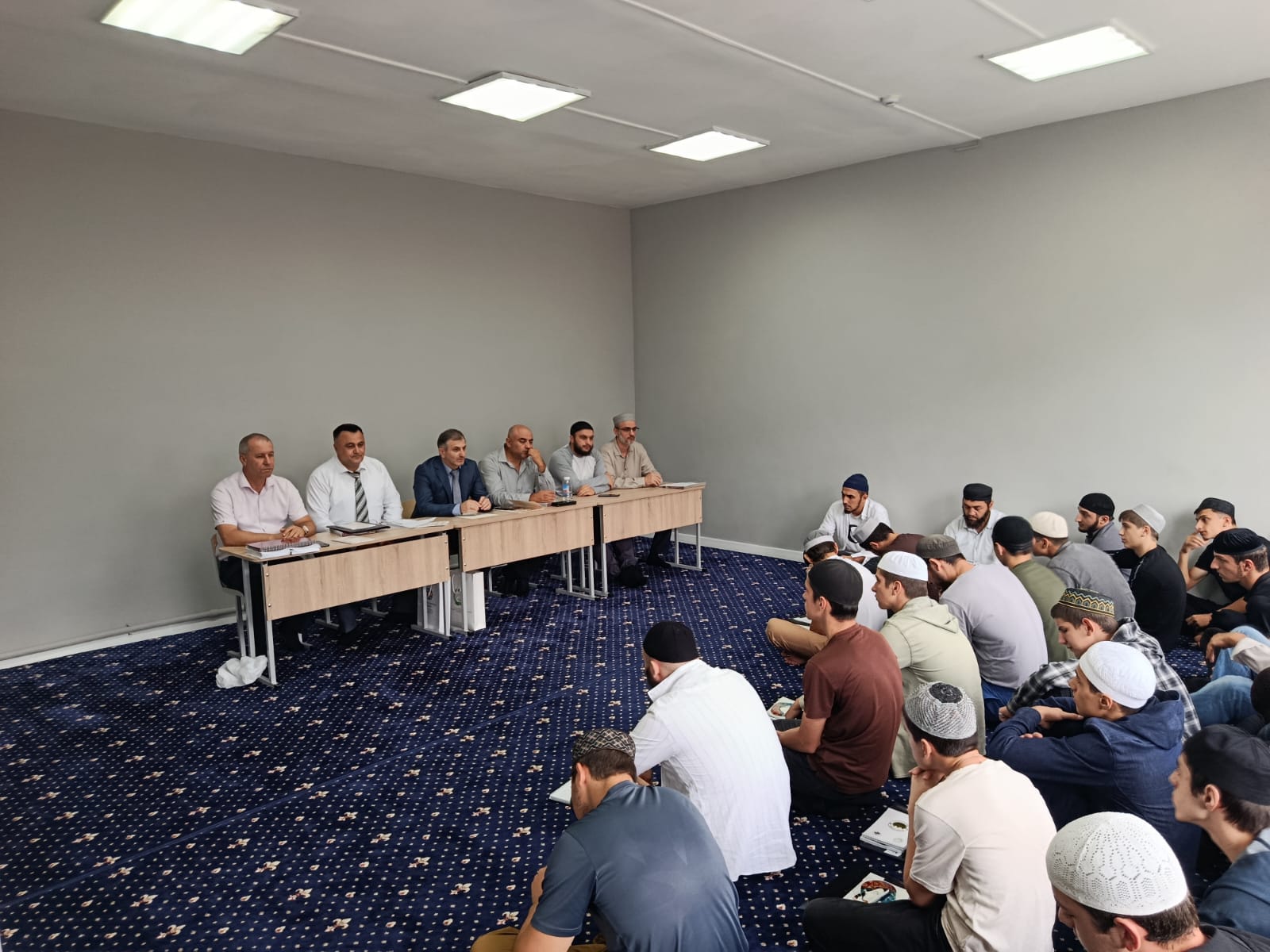 Миннац РД провел встречу с учащимися духовных образовательных организаций